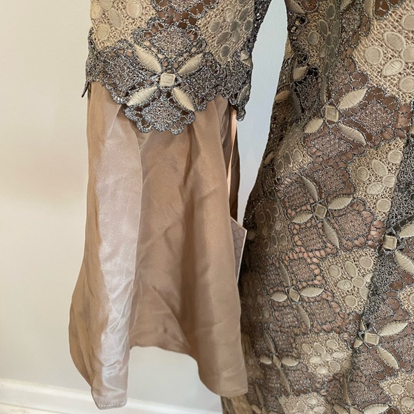 Curete Dress Embroidered Lace Bell Sleeves Taupe Women’s size 10 NWT Wedding - Picture 7 of 12